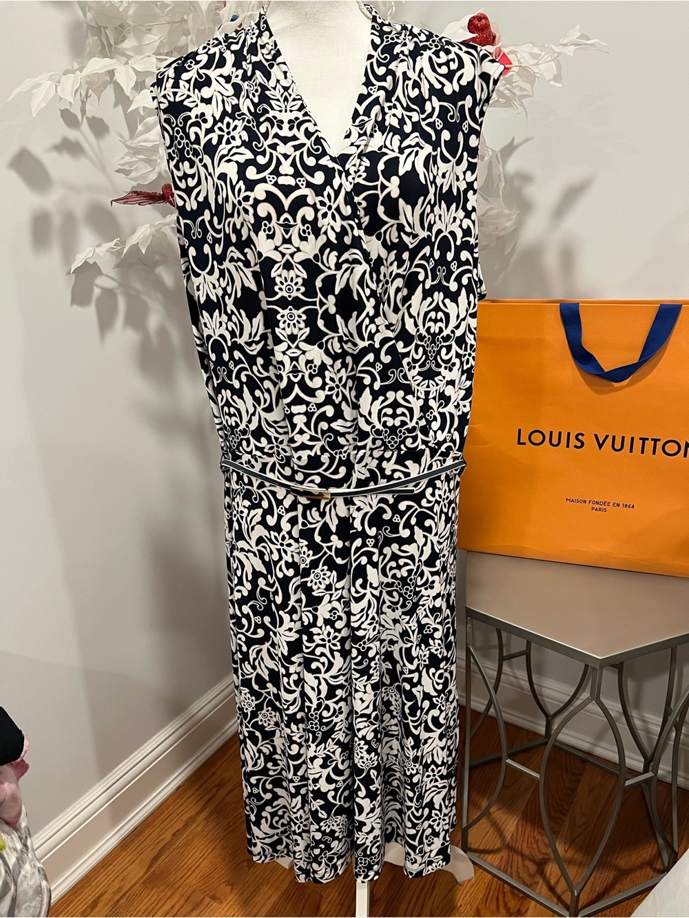 Jones New York Black & White Sleeveless Midi Dress